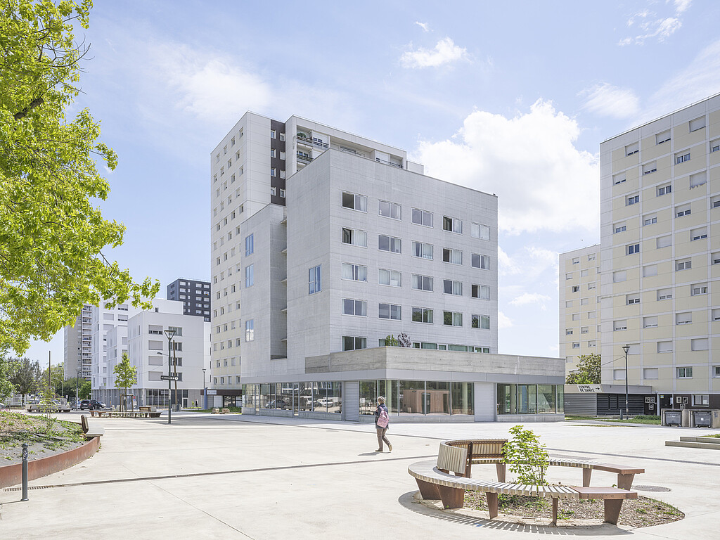Vue d'ensemble de la résidence "Rose Dieng" pour jeunes actifs et étudiants à Rennes