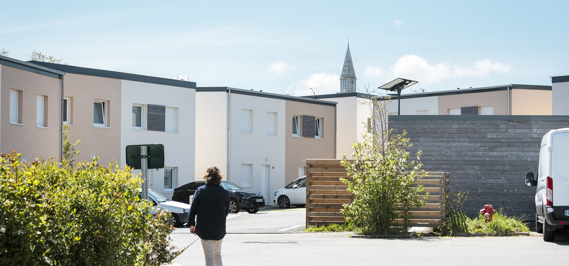 "La résidence du Chevrefeuille" vue du centre bourg de Kervignac
