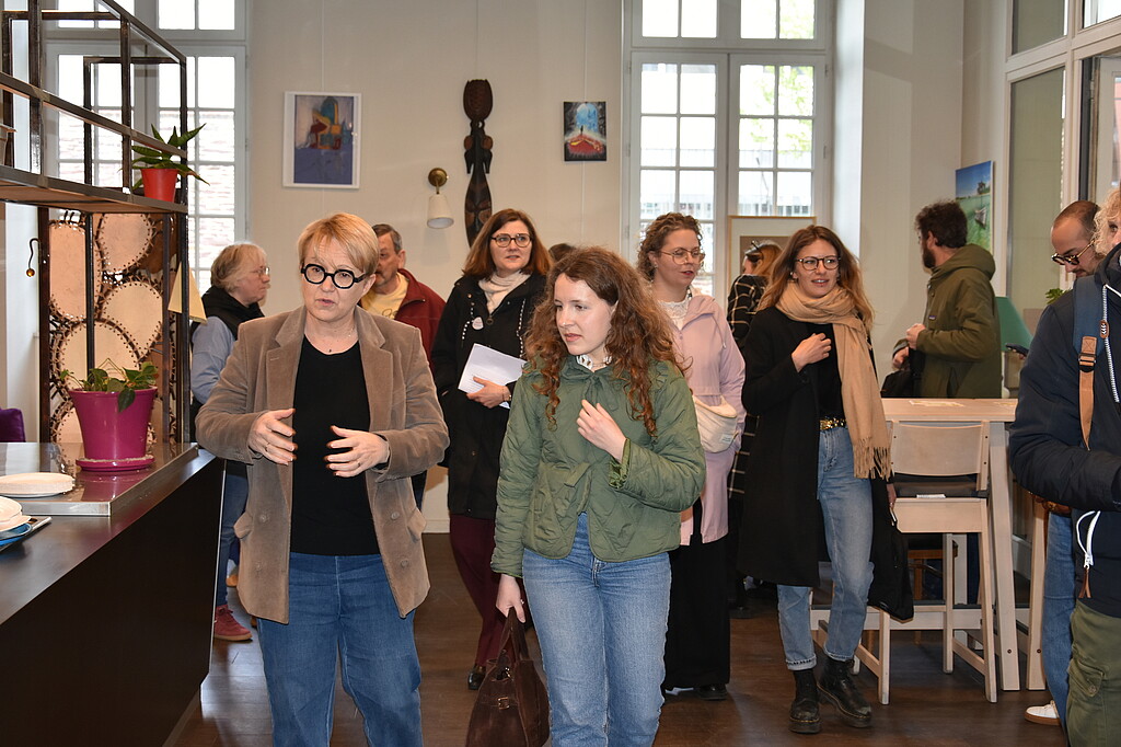 Nathalie Appéré visite la cantine solidaire Chez Simone & Anatole à Rennes