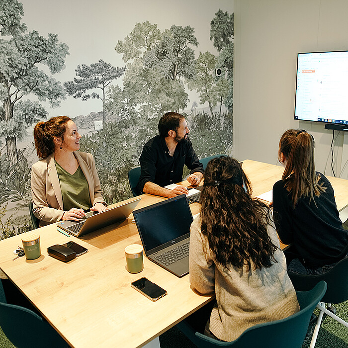 Réunion de collaborateurs du pôle social d'Espacil
