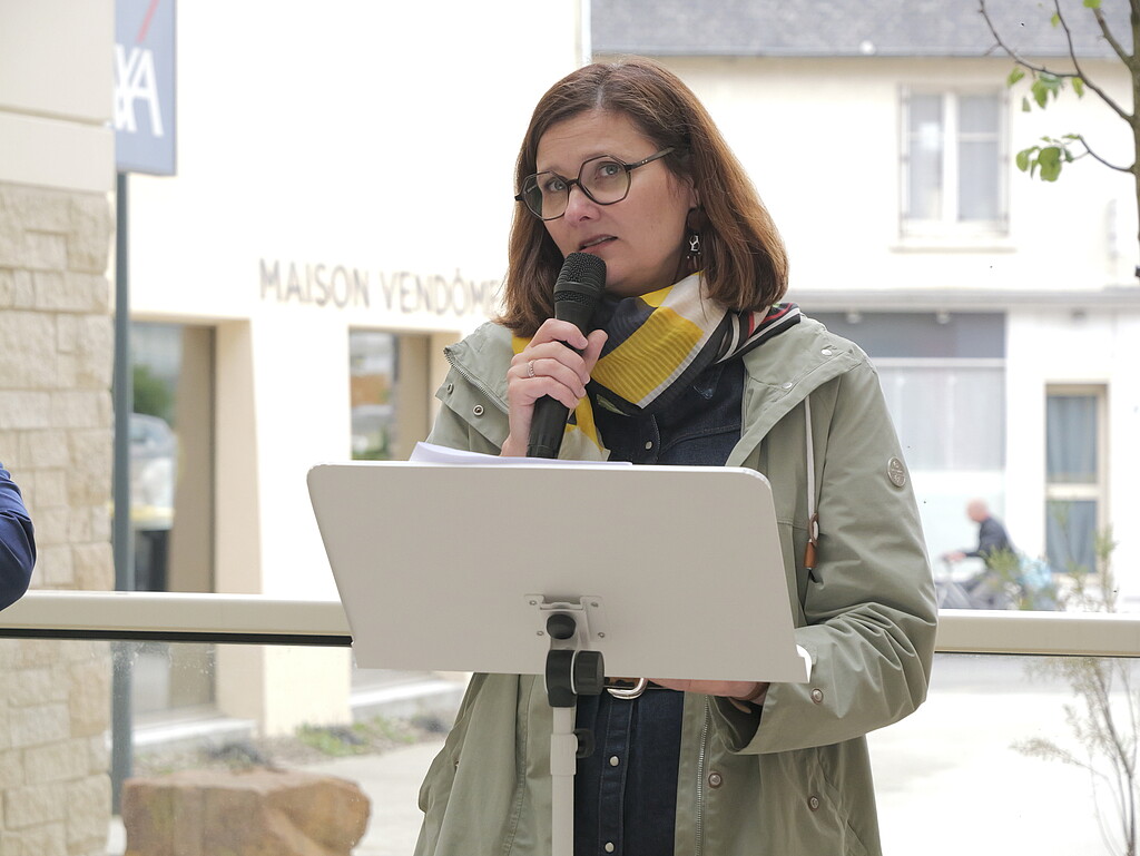 Julia Lagadec s'exprime à l'occasion de l'inauguration de la "Maison Helena" de Bruz