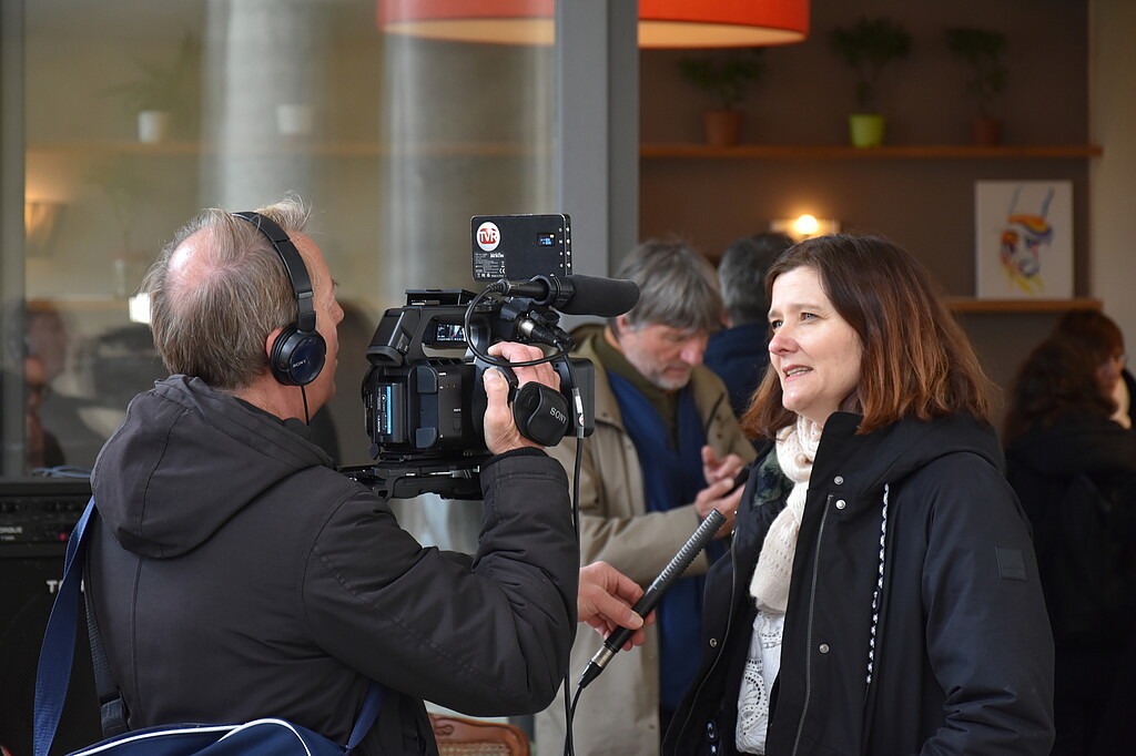 Interview de Julia Lagadec lors de l'inauguration de la cantine solidaire Chez Simone & Anatole à Rennes