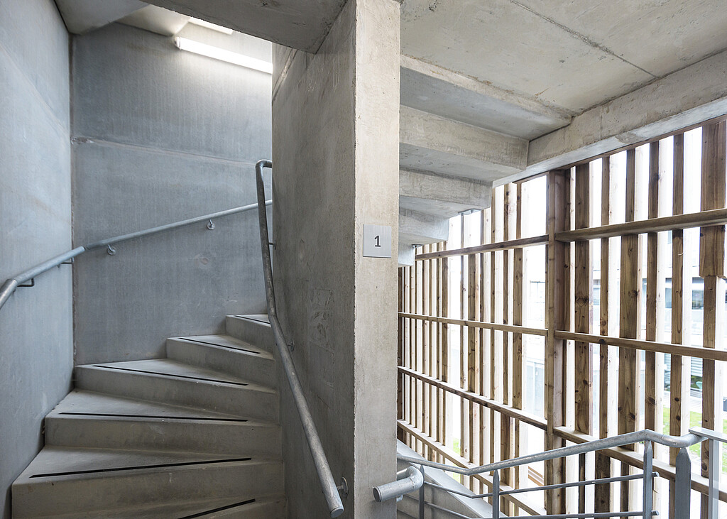 Escalier extérieur du programme