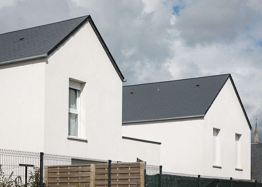 Façades des maisons individuelles locatives à Plumelec