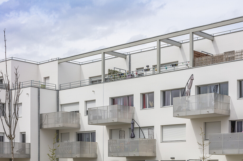 Façades de la résidence "Elsa Triolet" à Orgères