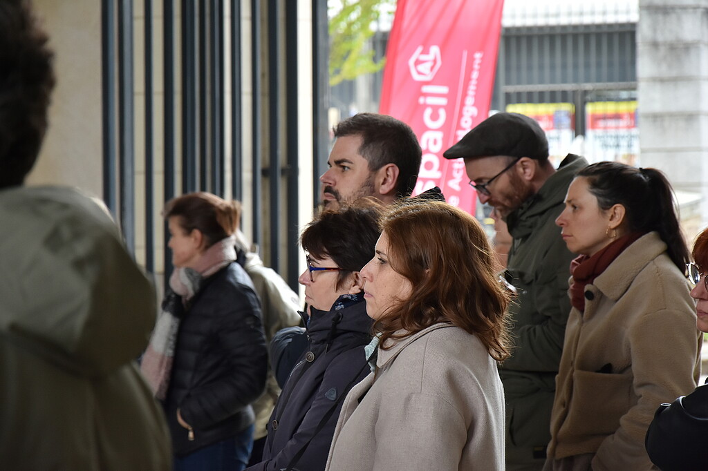 Participants à l'inauguration de la cantine solidaire Chez Simone & Anatole à Rennes